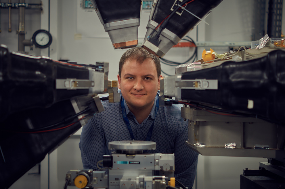 Martin Seyrich at the beamlime ID20 of the ESRF synchrotron radiation source.